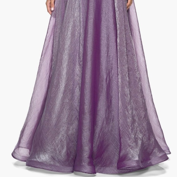 La femme - Picture 3 of 6